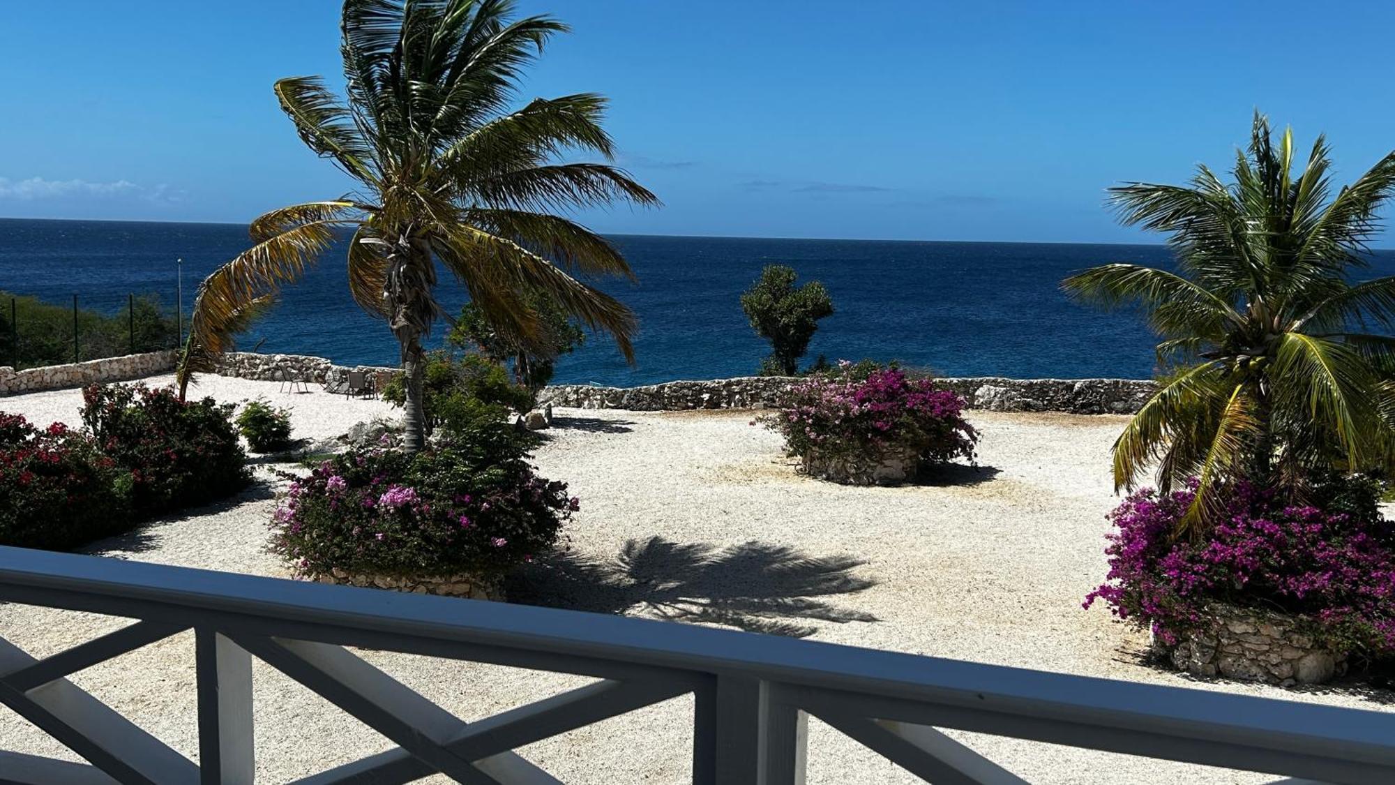 Marazul Dive Resort. 3 Bedroom Seafront House. Dive, Snorkel, Enjoy Amazing Sunsets Westpunt Eksteriør bilde